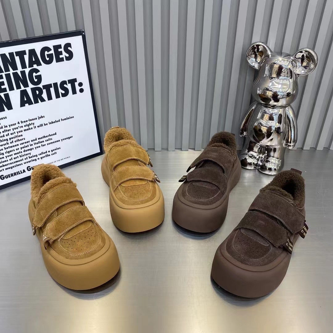 欧货新品磨砂皮厚底板鞋女2025冬季加绒毛口软底魔术贴休闲运动鞋