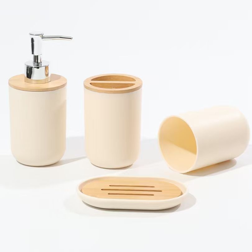 Baños nórdicos de cuatro piezas con cubierta de bambú y madera baño hotel casero taza de botella de loción caja de jabón