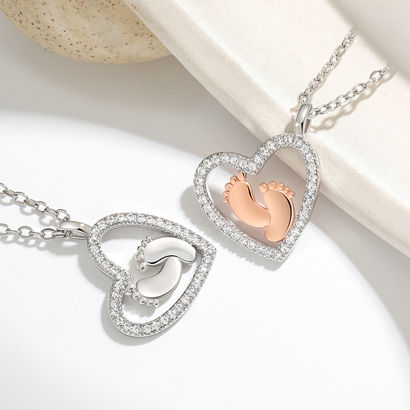 Sweet Heart Shape Copper Plating Inlay Zircon Pendant Necklace display picture 1