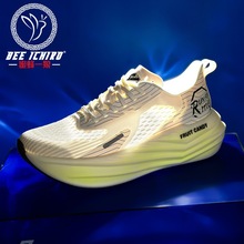 蜜蜂一狼旗舰店夏季超轻透气运动鞋男女情侣欧若风网面高弹慢跑鞋