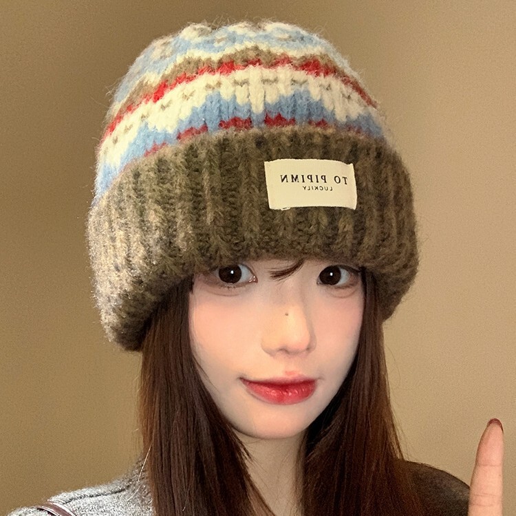 Retro Fair Isle Knitted Woolen Hat for Women in Autumn and Winter, Warm and Versatile Ear Protection Hat, Loose Face-Showing Small Toe Cap