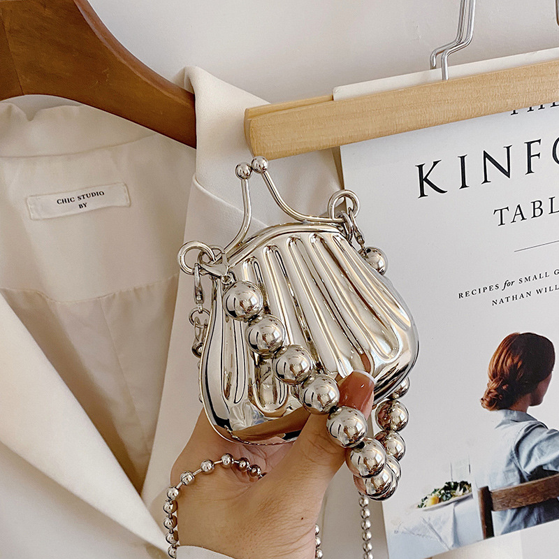 High end Mini Pearl Chain Handheld for Women 2023 New Small Stand One Shoulder Crossbody Shell Blessing Bag_voghion.com