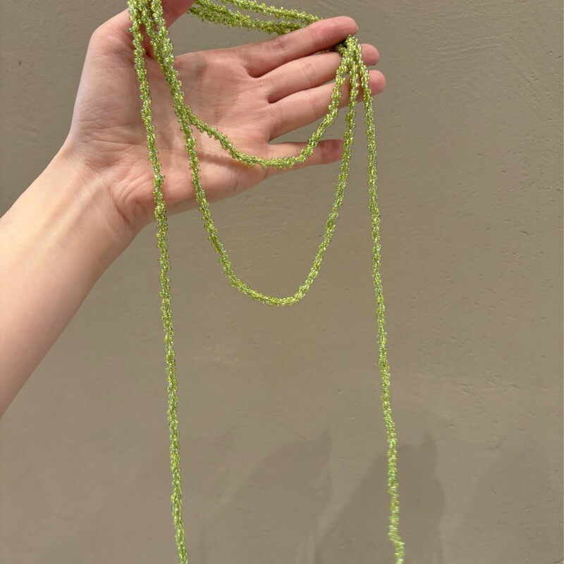Circle-Style Green Beaded Braided Choker Necklace, Retro Fashionable Niche High-End Clavicle Chain for Trendy Girls