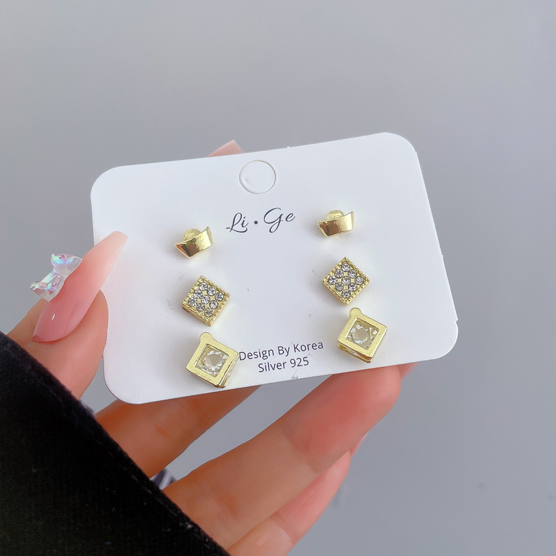 1 Set Simple Style Square Plating Inlay Alloy Zircon Ear Studs display picture 2