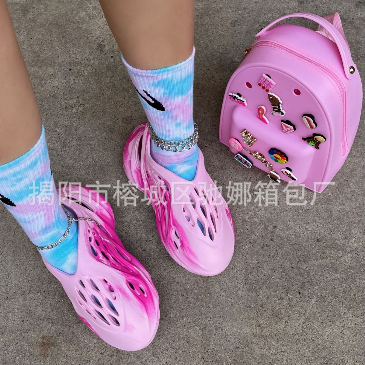 Zapatos de mujer de celebridades de internet de comercio exterior transfronterizo de estación independiente, zuecos para exteriores, zapatos de punta cerrada, sandalias de playa huecas, toboganes.