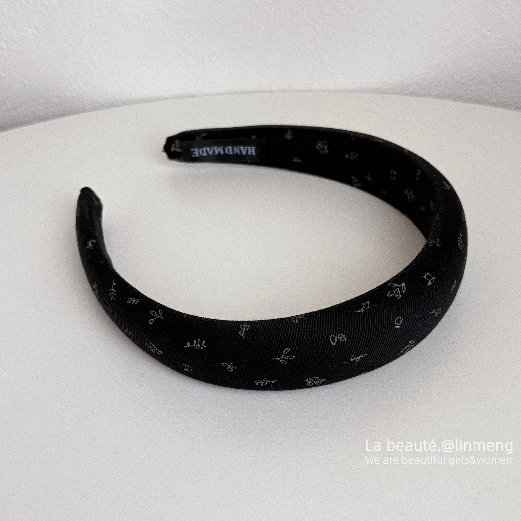 Diadema superior de cráneo alto Diadema de fragancia pequeña negra de alta calidad Diadema de estilo perla coreana arco simple cueva para el cabello accesorios para el cabello femenino