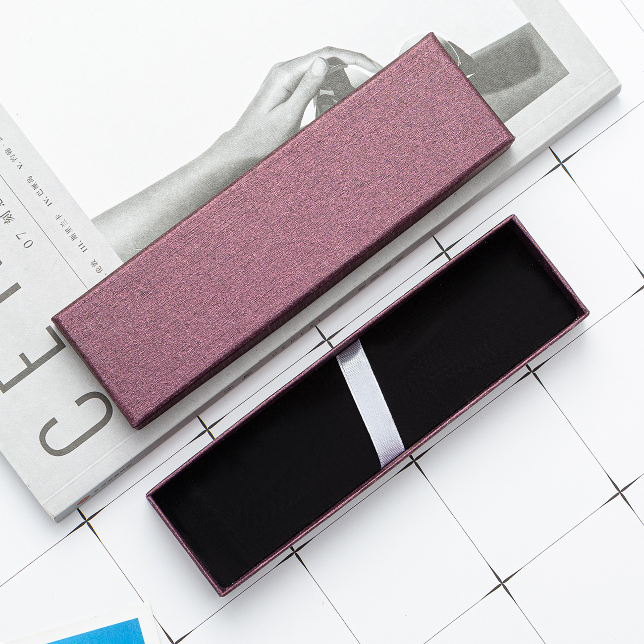 Caja de bolígrafo en stock Caja de embalaje de papel Caja de almacenamiento Caja de regalo Caja de bolígrafo de cubierta Caja de regalo puede imprimir logotipo