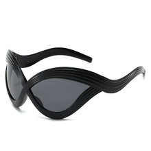 2023跨境新款线条猫眼太阳镜 欧洲米兰时尚走秀款未来风嘻哈墨镜