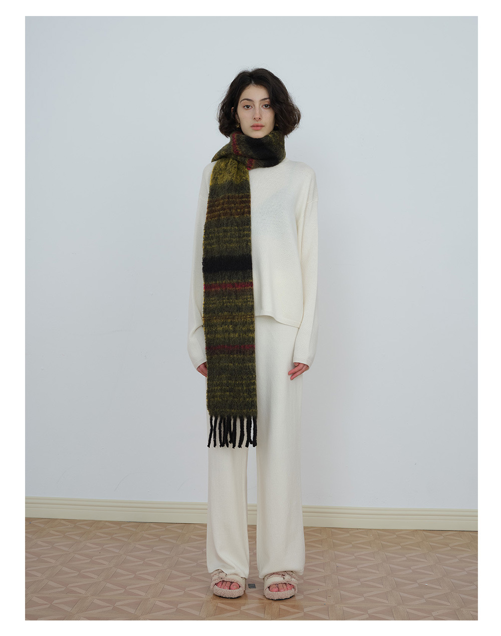 Der 2023 neue Saturn-Streifen aus Wollmischung des britischen Designers für den warmen Herbst- und Winterschal für Damen_voghion.com