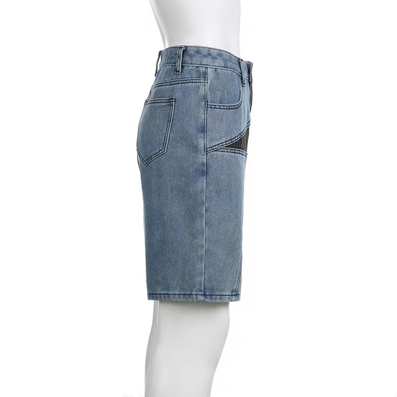 Pantaloncini di jeans da donna con patch a stella taglio ampio_voghion.com