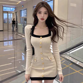 DLGT5944撞色方领针织纽扣连衣裙女高级感名媛千金绝美包臀短裙子