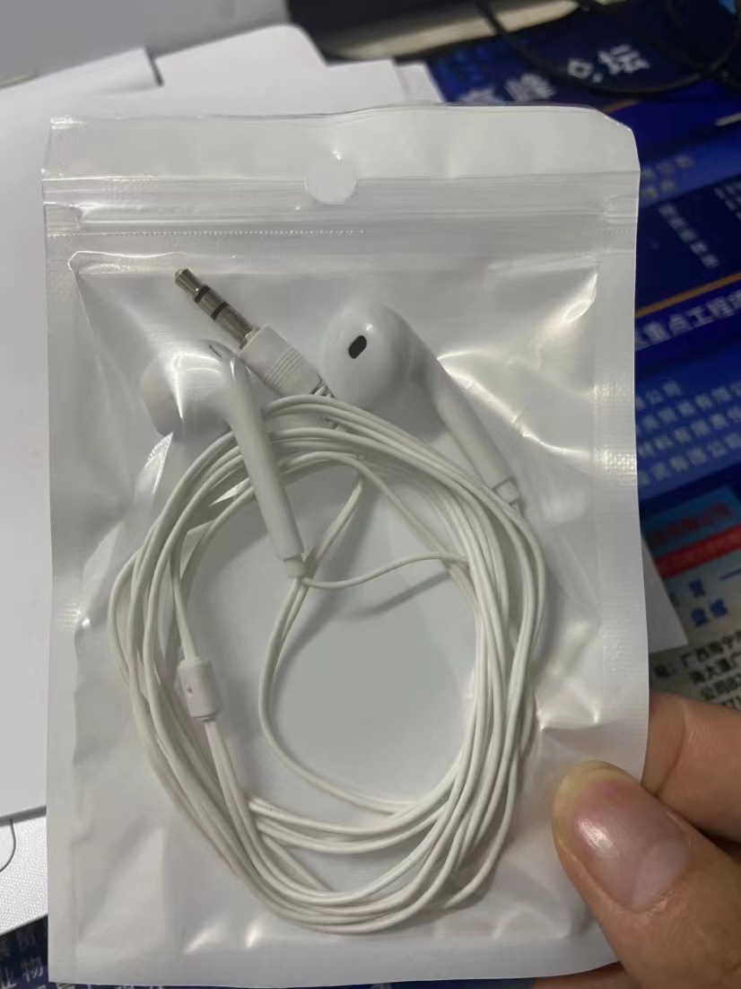 Auriculares con cable de fábrica en stock para Apple Huawei Android 3,5 MM llamada de control de alambre auriculares universales