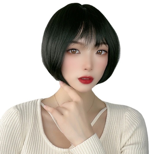 Factory source short hair one blade straight black high temperature silk internet celebrity same style short straight hair bobo head synthetic whole top wig 