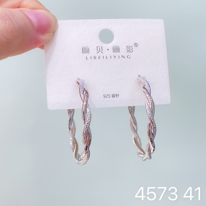 丽贝丽影丽银欧美时尚高级感素圈耳环2025新款爆款个性小众女耳圈|undefined