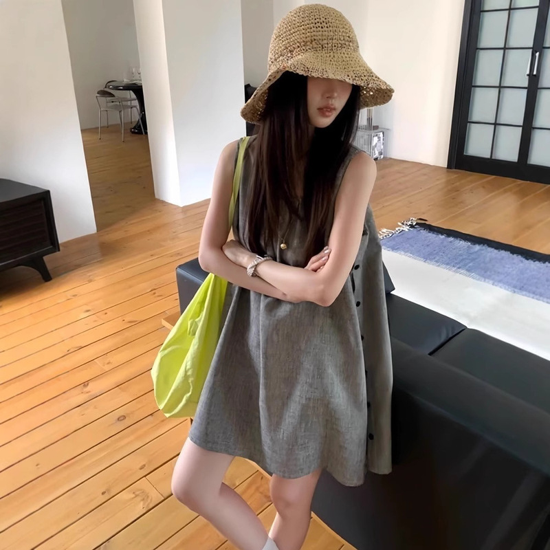 Niche Design Sense Side Button Vest dress Women's Summer Loose Casual Sleeveless A- line Short Skirt for Small People Niche Design Sense Side Button Vest dress Women's Summer Loose Casual Sleeveless A- line Short Skirt for Small People