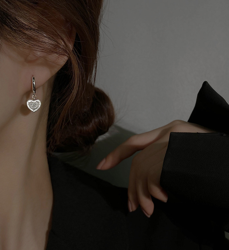 5g Weight 1 Pair Modern Style Heart Shape Copper Plating Drop Earrings