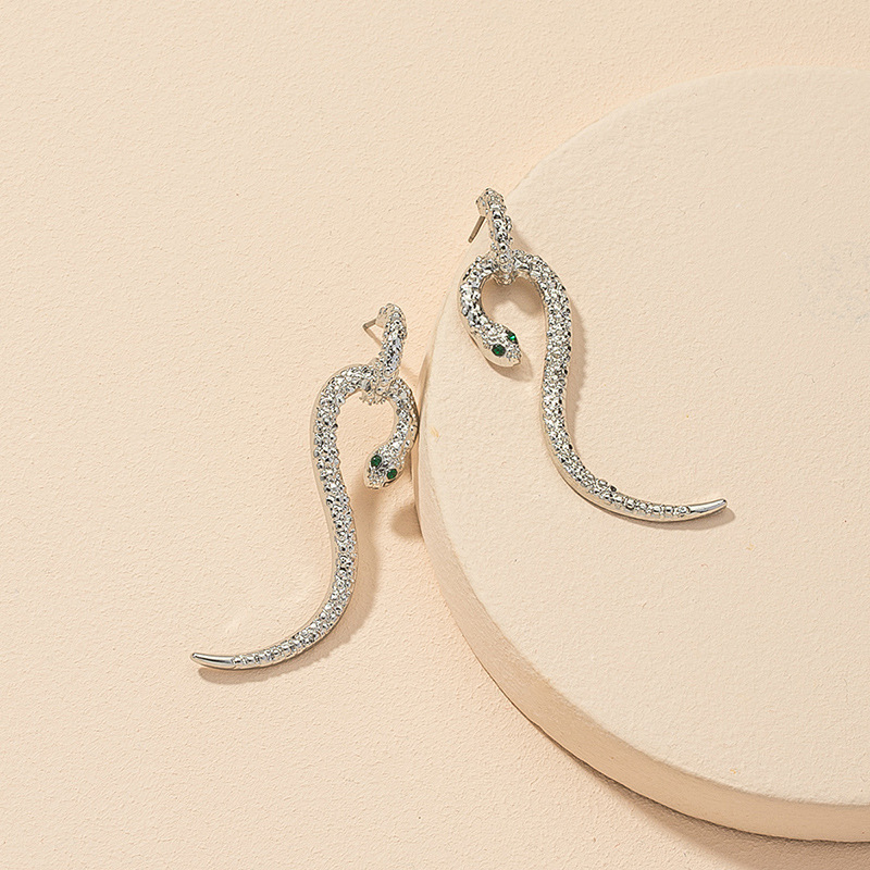 Fashion Snake-shaped Alloy Earrings display picture 2