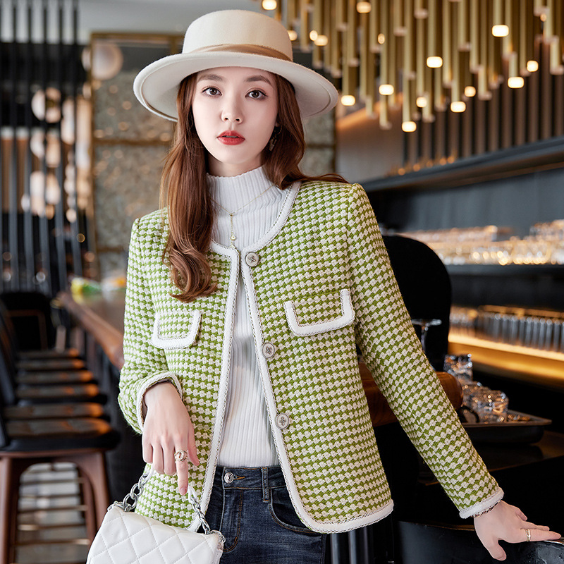 Retro autumn classic suit jacket with a round collar