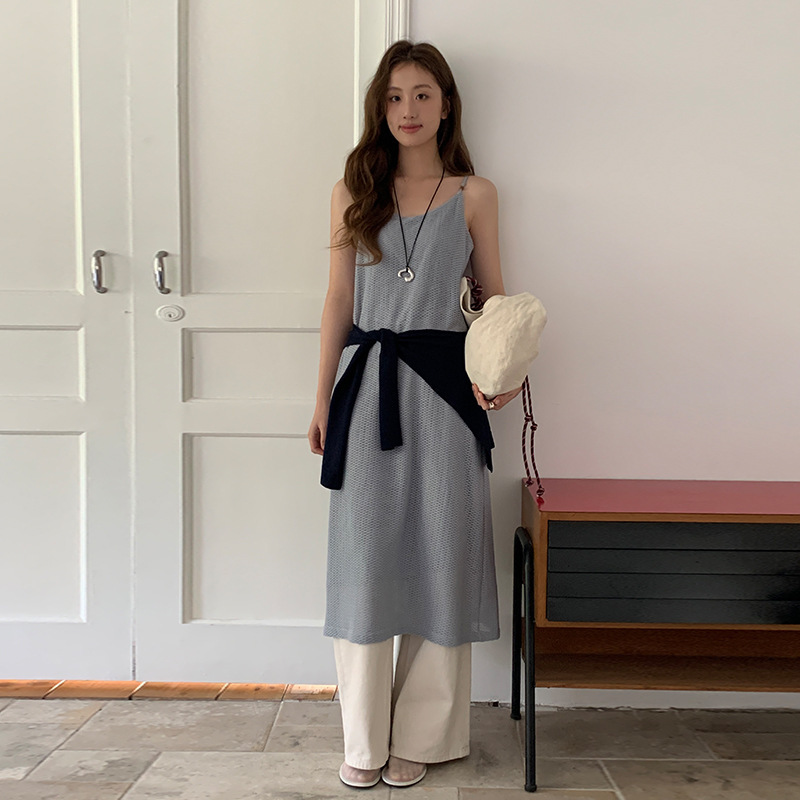 [Clearout, Non-Refundable and Non-Exchangeable] Moxi Thirteen Lines Women's New Knitted Dress Korean White Suspender Long Skirt