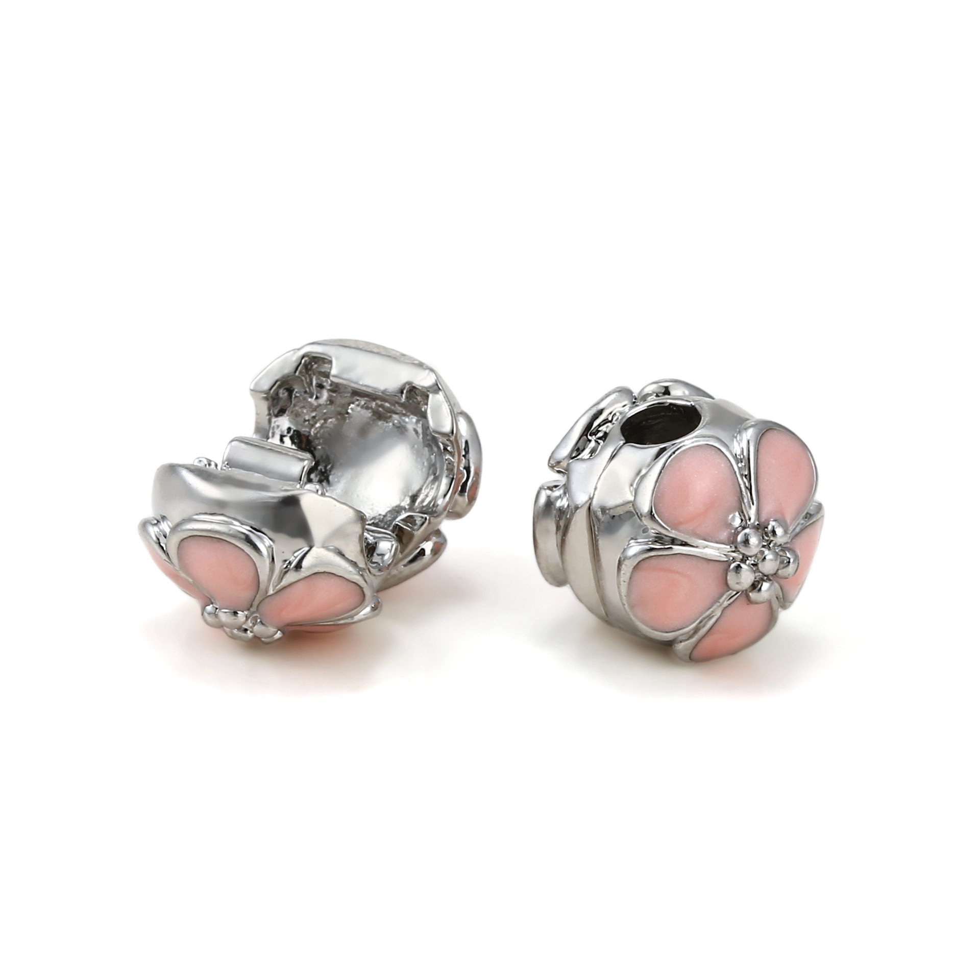 シルバー亜鉛合金Cilpバックルは、ブランドのオリジナルブレスレットに適しています。