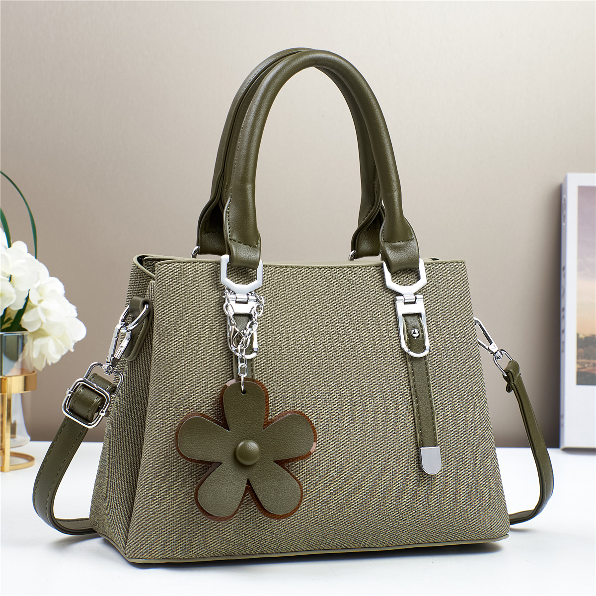 Fabricante de moda de un solo hombro nuevo bolso de mensajero para mujer bolso de mujer otoño salvaje 2025 bolso de madre atmósfera