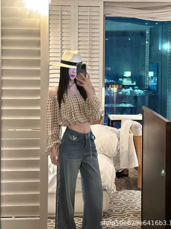 2025年早秋Val*新款V字扣口袋盖点缀直筒牛仔裤设计感潮流高腰女|undefined