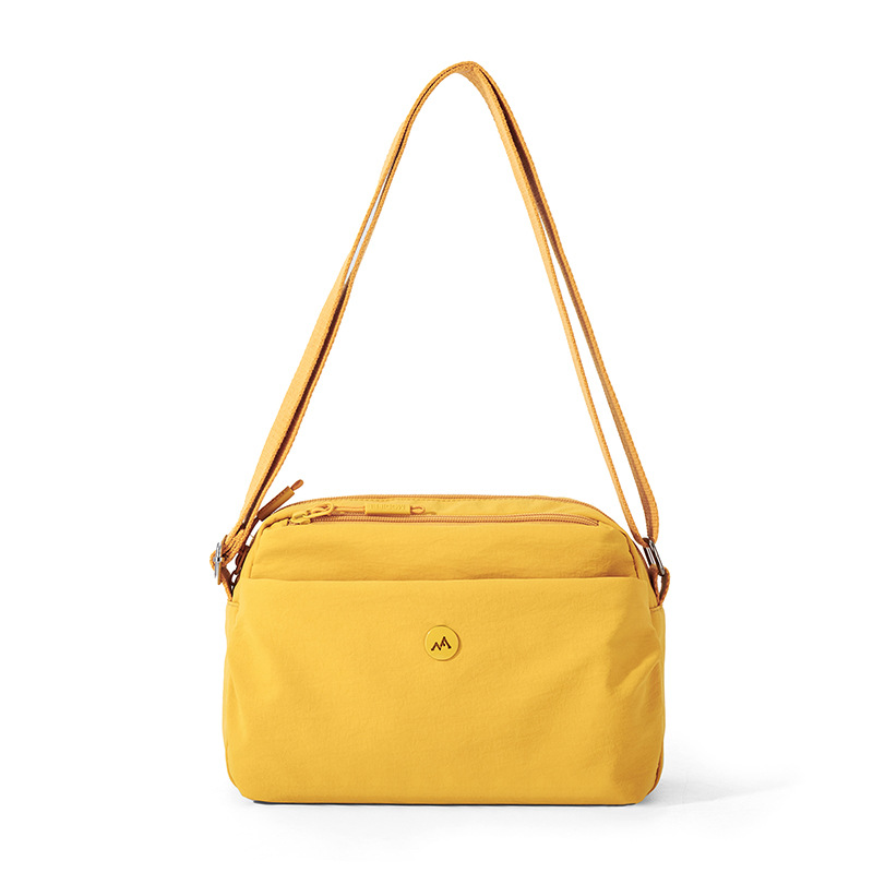 2026 primavera nueva simple bolso de tela de nylon versátil bolso de mochila de comercio exterior transfronterizo bolso de hombro de mujer ligero multicapa