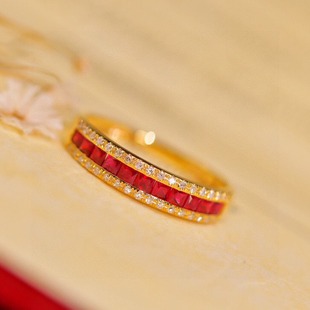 Fubei Diamond Jewelry 18K Gold Set with Ruby ​​Row Diamond Ring Total Weight 1.49 Grams Main Stone 0.8 Carats
