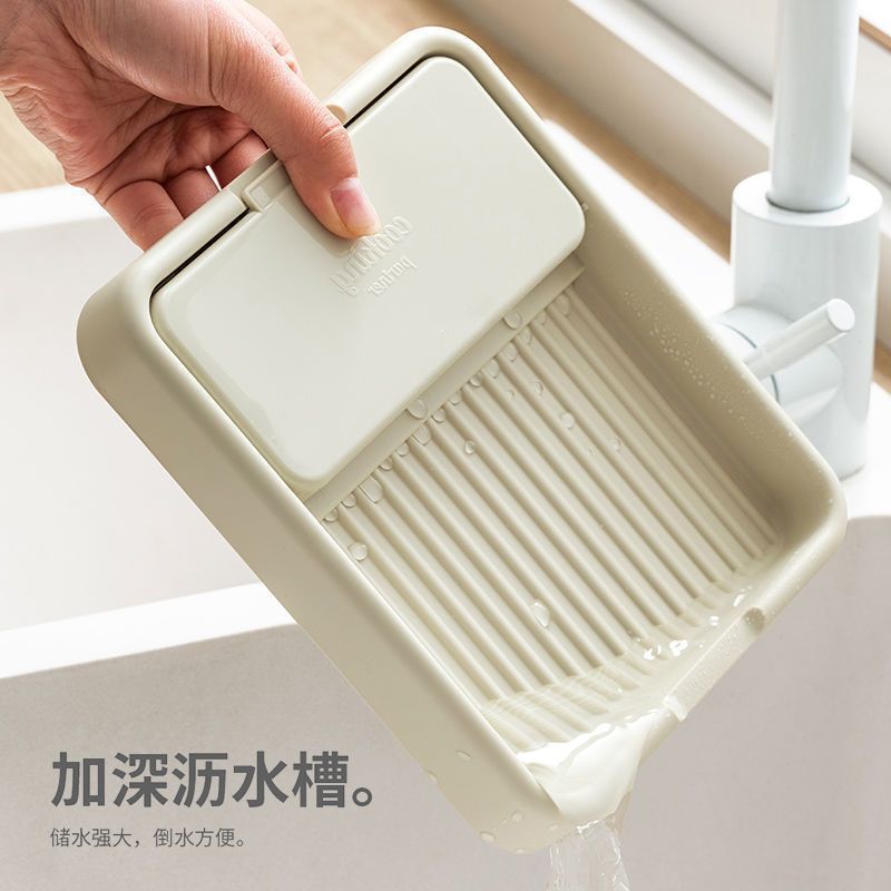 주방 냄비 뚜껑 랙 조리대에 앉아있는 스푼, 주걱, 주걱 랙을 보관할 수 있는 접이식 랙