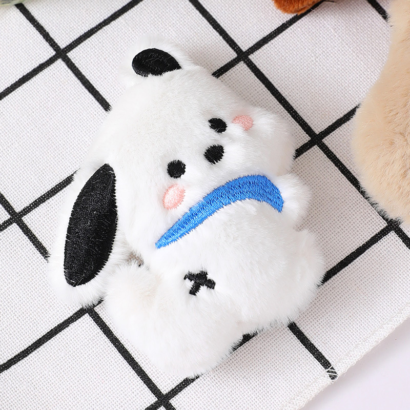 Caricatura peluche fresas oso broche lindo perro Pacha muñeca bolsas de muñecas colgar DIY accesorios de ropa al por mayor