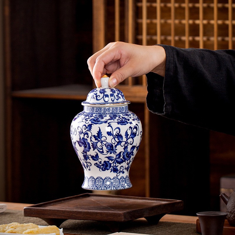 Latas de té transfronterizas de estilo antiguo chino, material de pila de cerámica Qinghua más grande, latas de sellado de cerámica general, almacenamiento a prueba de humedad doméstico