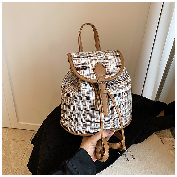 Backpack for women, fashionable niche design, hand-held Korean version backpack, high-end feeling, bucket bag, trendy_voghion.com