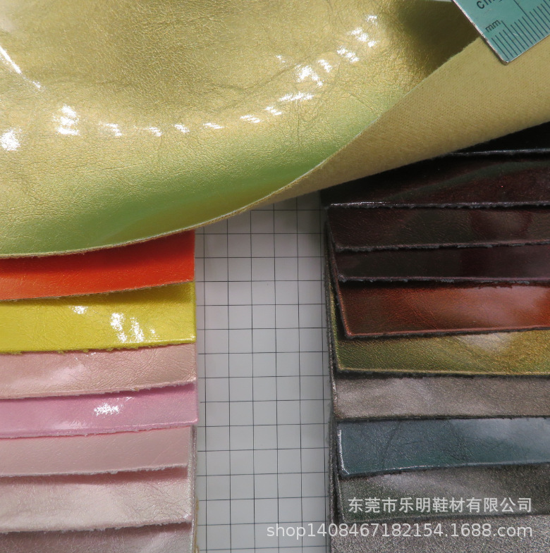 DP1001水晶皮毛底人造革1.2MM镜面PU适用鞋材手袋箱包等