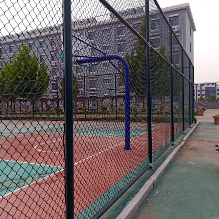 球场围网 学校操场运动场高尔夫篮球场钢丝勾花网 体育场围栏厂家