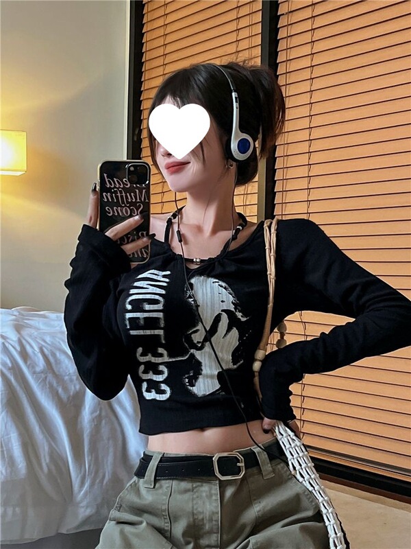 [250g 4*5 STripes] PrinTed Long-sleeved T-shirT for Women wiTh Slim Design and Sexy ShorT Top Black