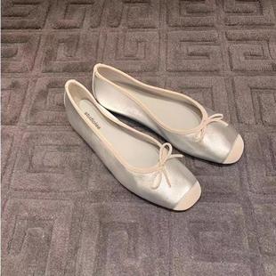 ���ы�ͬ�� �A�^�\�ں����Y�@�_Сƽ�װ�����Ь��z��ЬŮ�����