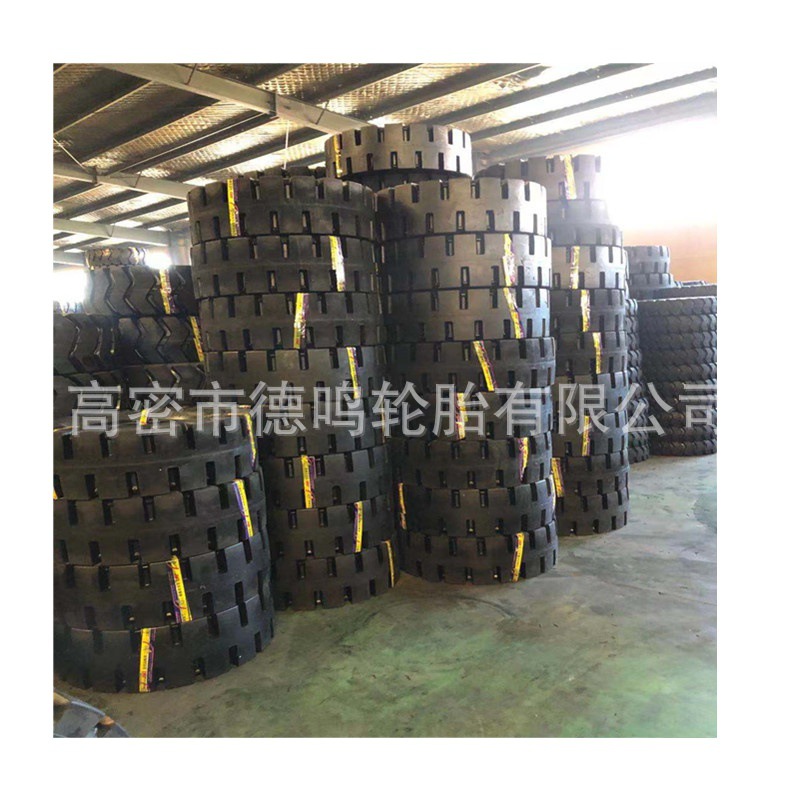 Suministro de maquinaria de Ingeniería sólida neumático 20,5/70-16 neumático de cargador pequeño 16/70-20/24 engrosada