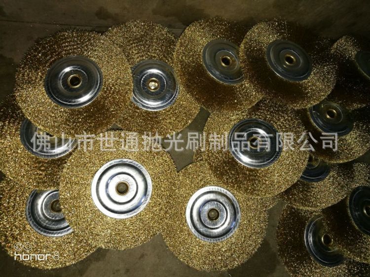 供应各种规格铜丝轮，铜丝刷，抛光刷，滚筒刷，钢丝刷，钢丝滚筒