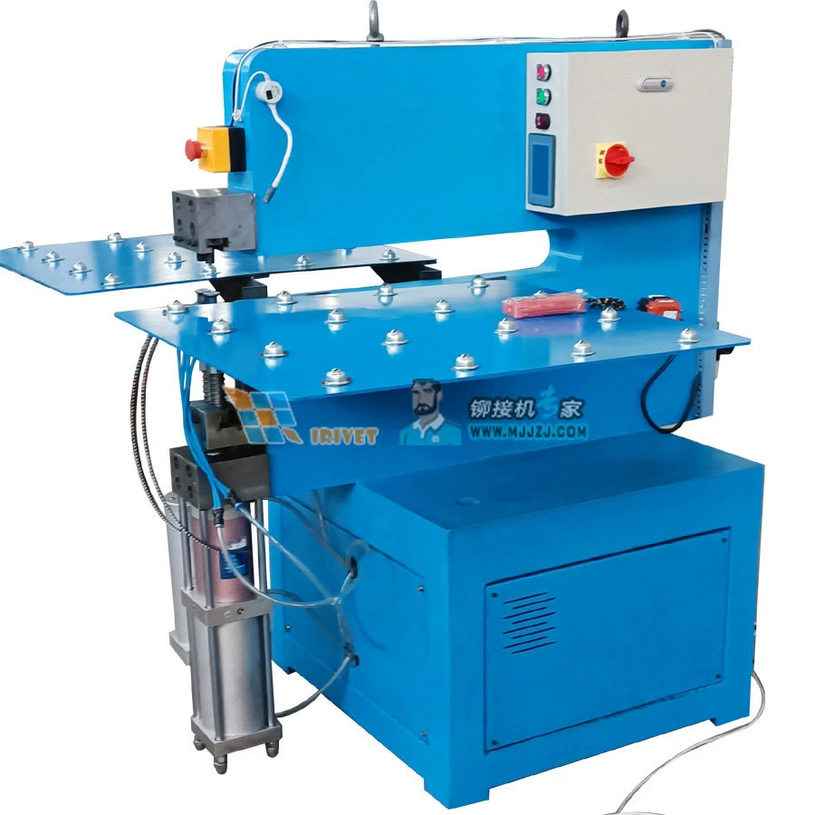 Машина Клапана вентиляции само-прокалывая заклепывая, само-прокалывая СПР заклепывая управление деятельностью высокой точности машины заклепывая оборудование