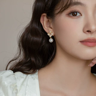 满钻珍珠耳环女2026新款爆款高级感耳坠轻奢耳钉女纯银针秋冬耳饰