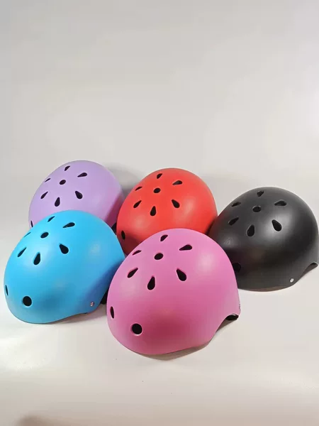 Factory direct supply adult children adjustable hip-hop drifting helmet roller skates ski helmet bar code label