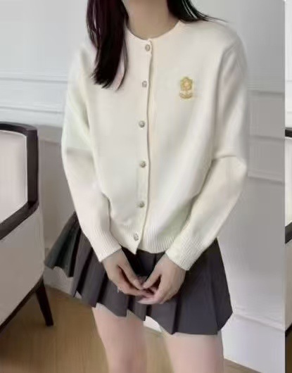 韩系显瘦小花针织开衫女简约风早秋冬慵懒风圆领刺绣毛衣简约外套|undefined