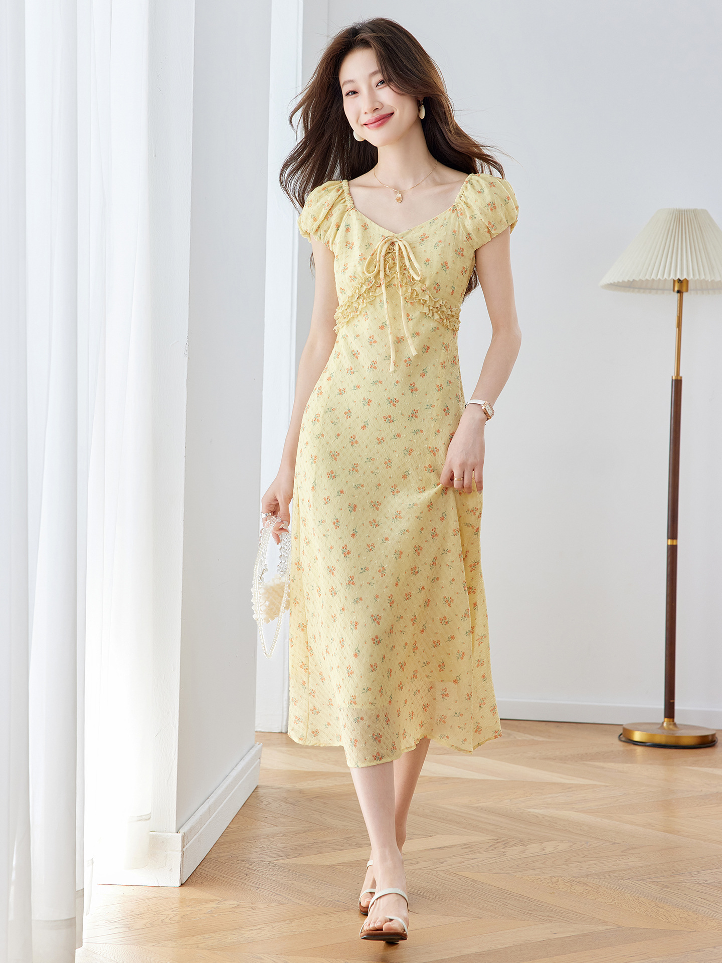 Đầm maxi nữ thắt eo cổ V họa tiết hoa nhí phong cách Pháp — màu vàng, màu đỏ