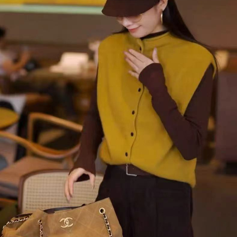 Knitted Vest Cardigan 2025 Autumn and Winter New Pure Color Layered Waistcoat Top Versatile Elegant Fashion Two-Piece Set