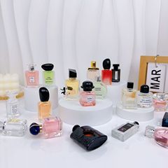 工場直販Q版香水サンプル ブラッククロウ リバースパリ ブラッククロウ ペアリング プッシュプッシュゲーム トレンド玩具 ライブ配信