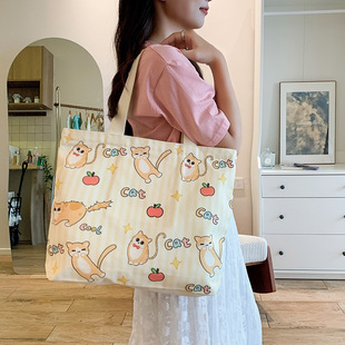 ԭ���ɐ�؈�䷫����Ů�¿��������朆μ���W��ͨ�ڲ���һ�����l