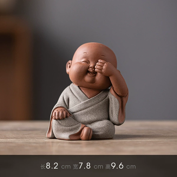 (Don’t look) Little Monk