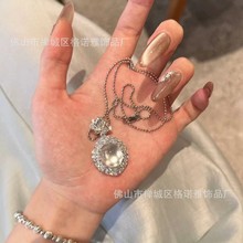 ����ɫ���Nˮ�������僼��y��Ů���շ��Ƿ���Ц��ë������