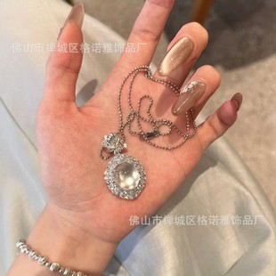 ����ɫ���Nˮ�������僼��y��Ů���շ��Ƿ���Ц��ë������