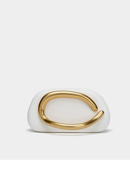 Off-white (leather)